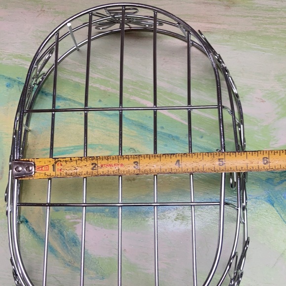 Metal flower accessory basket. Excellent condition - Picture 7 of 11